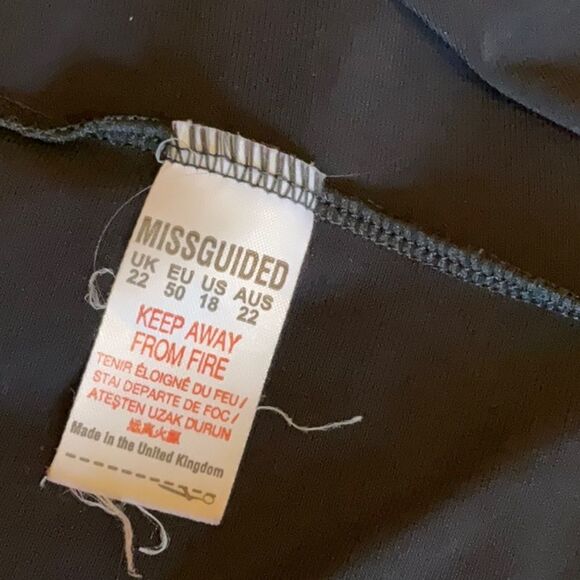 Long sleeved black dress by MISGUIDED in size 18 with deep v cut neckline - Picture 11 of 12